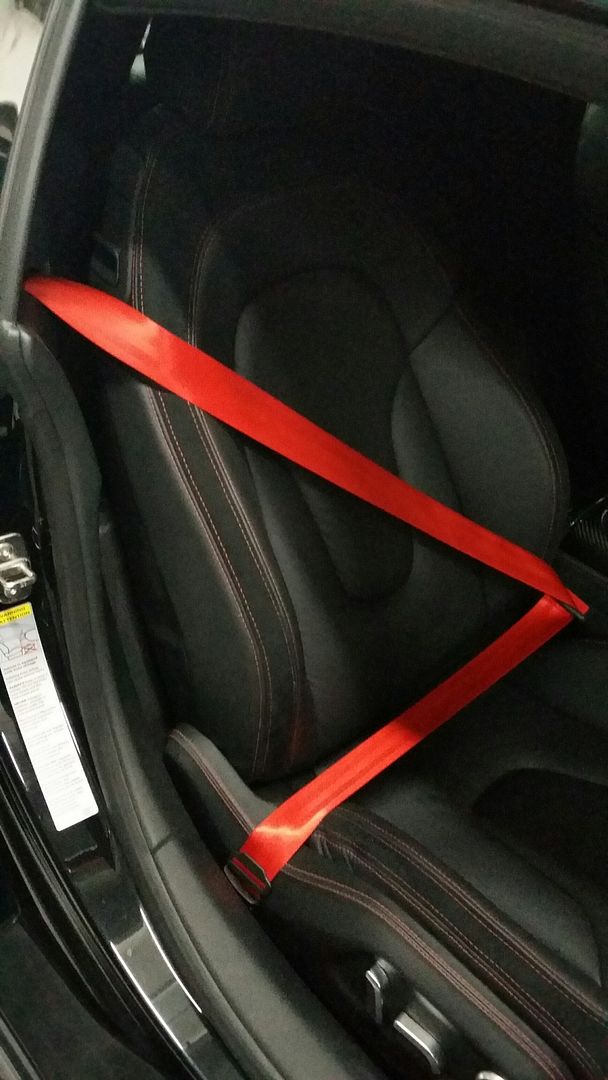 Red seat belts anyone interested? Page 3 Audi R8 Forums